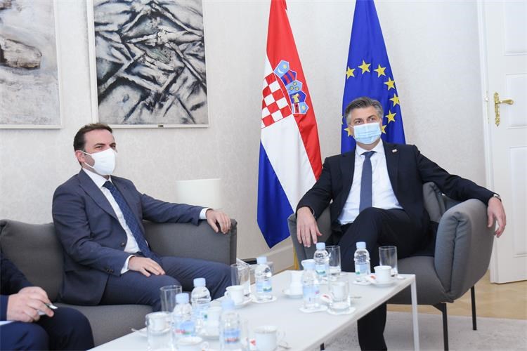 Vlada Republike Hrvatske - Hrvatska snažno podupire europski put
